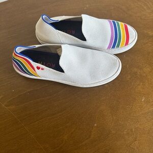 Rothy's SF Pride Rainbow Sneaker Limited edition Size 6